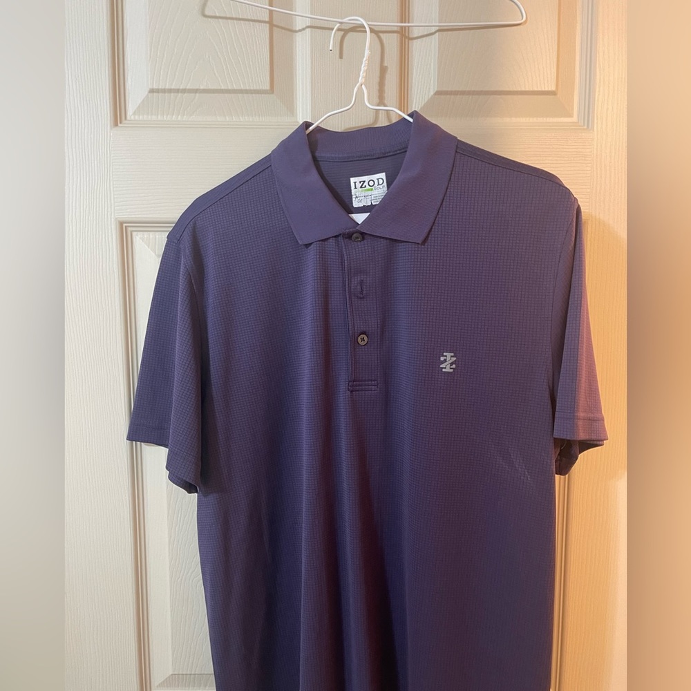 IZOD Large Purple Short Sleeve Golf Shirt Gently Used